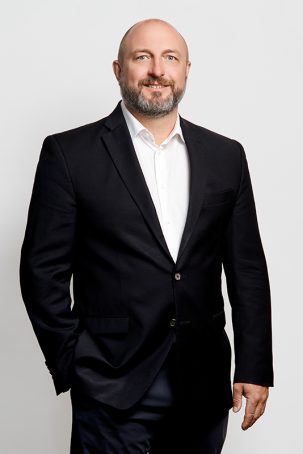 peter loewen, lawyer in abbotsford